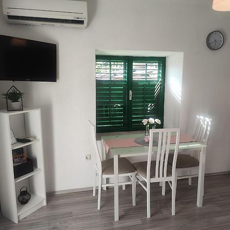 Apartment Mari Ostrvica Extérieur photo