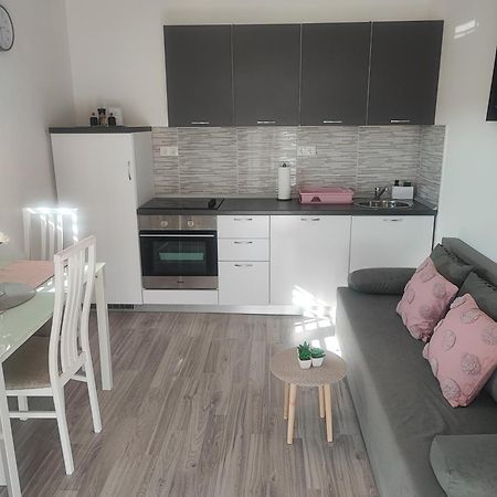Apartment Mari Ostrvica Extérieur photo